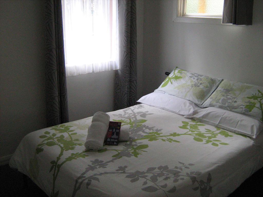 בריסביין Kookaburra Inn חדר תמונה