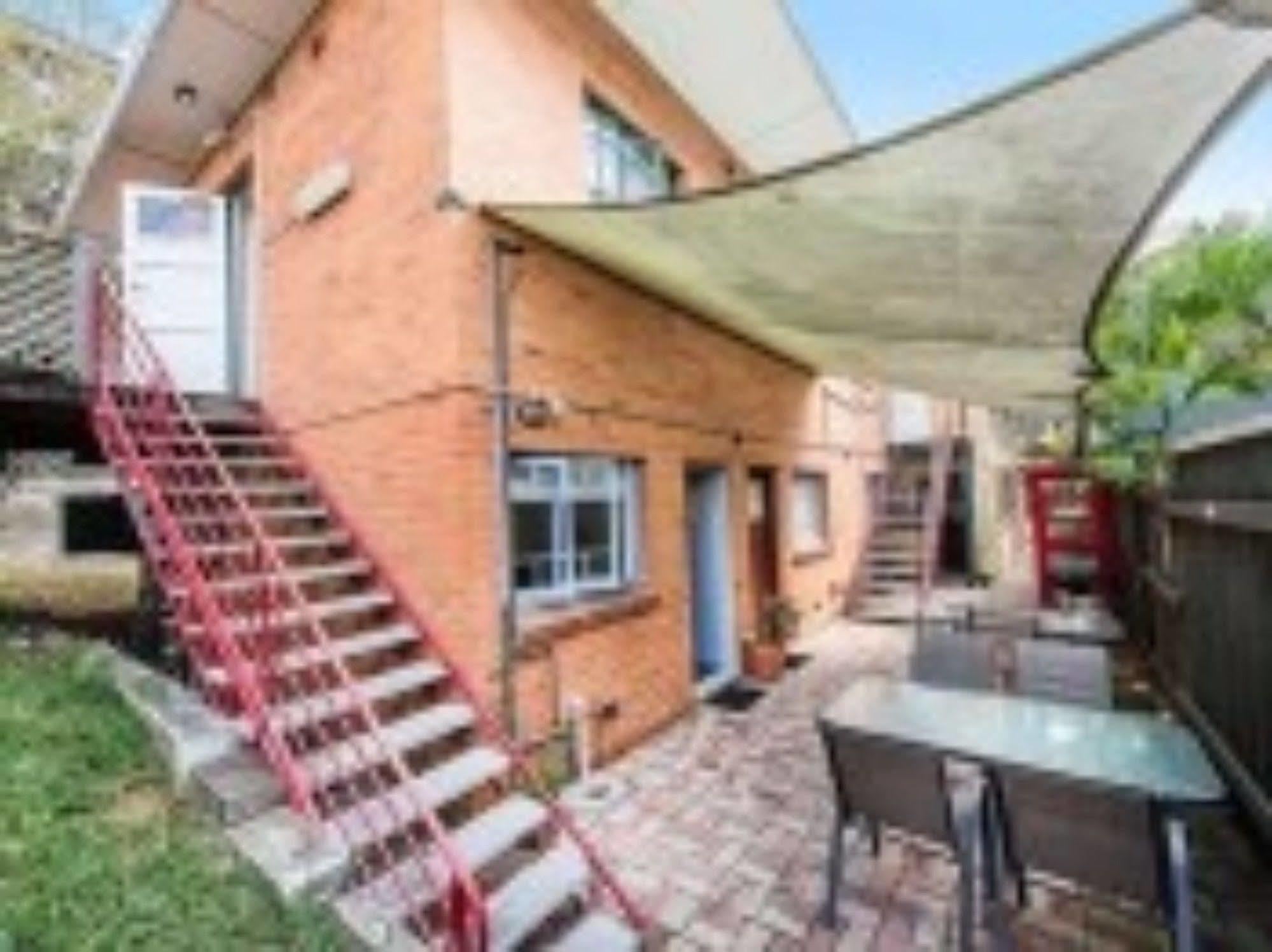 בריסביין Kookaburra Inn מראה חיצוני תמונה